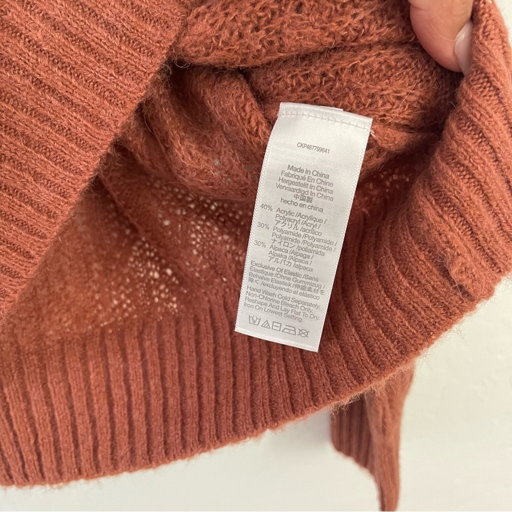 Madewell Alna V-Neck Cable Knit Sweater - Picture 6 of 7